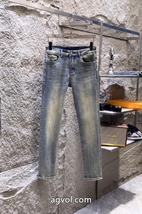 FENDIジーンズ流行スタイル2025秋冬新作 ルックスのいい 人気新作登場コピー 商品 ブランド_0_0