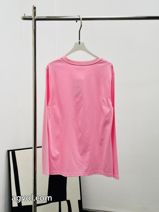 コピー ブランド 販売手元に在庫あり 人気雑誌掲載 トレンドの先長袖TシャツCELINE_0_3