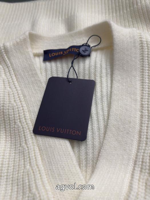 コートLOUIS VUITTON今年流行 少数入荷 今季は色を使った注目新品コピー 商品 通販_0_2