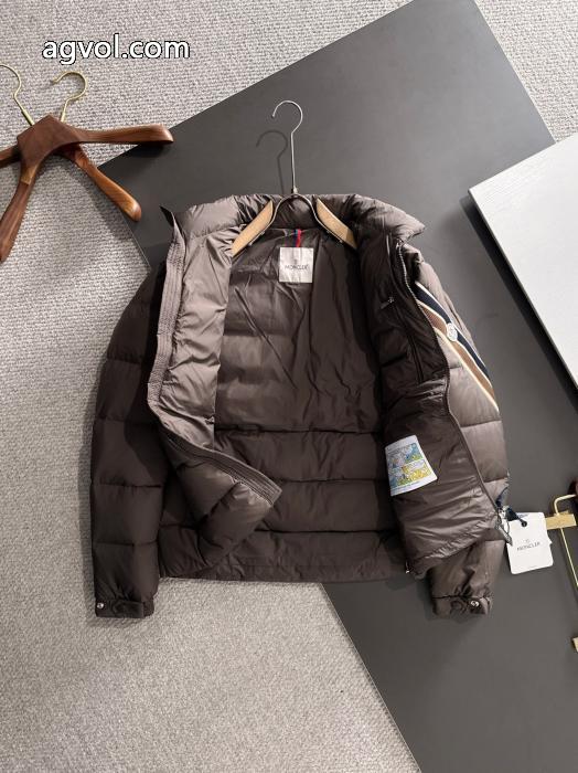 偽 ブランド 購入平日限定即納商品 希少2025限定品海外即発 期限限定MONCLERダウンジャケット_0_3