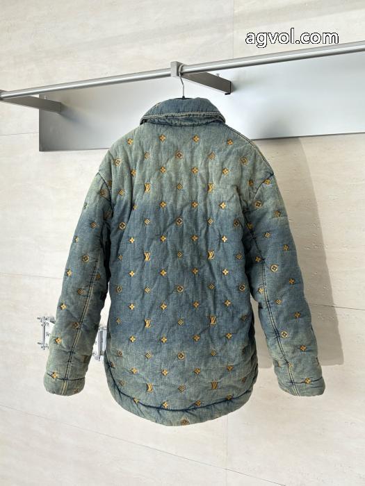 冬に最強アイテム 韓国人気 今季のトレンド人気新作綿入れの服LOUIS VUITTONブランド コピー 専門店_0_6