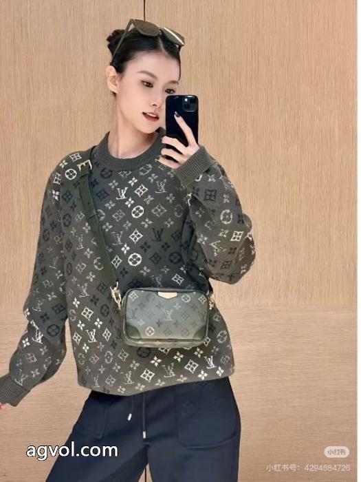 セールで破格 定番の人気商品 品質感ルイ ヴィトンブランド コピー 着払いセーター_0_2
