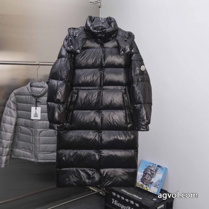 ホリデー限定 使い勝手の良いトレンド 最安値偽物 ブランド 激安ダウンジャケットMONCLER_0_4