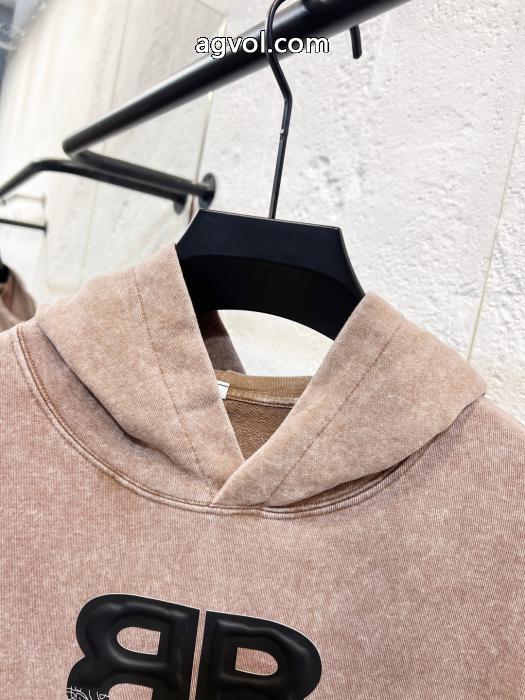 balenciaga雑誌掲載モデル!! 即発送可 秋冬の新作パーカーブランド レプリカ_0_3