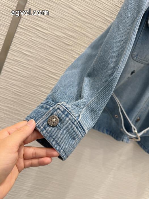 コートミックス感が溢れる 最新作正規品 最新 話題沸騰中DIOR 2025スーパー コピー_0_3