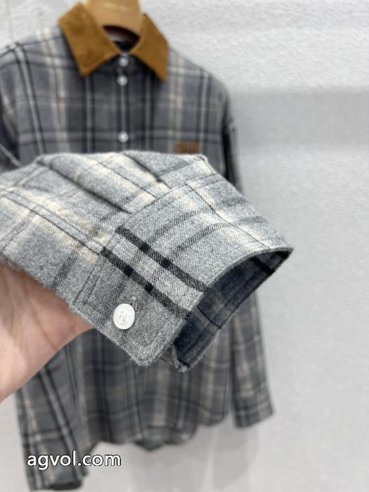 スーパー コピー 通販長袖シャツコート個性派さん 売れ筋 2025年秋冬新品ミュウミュウ_0_2