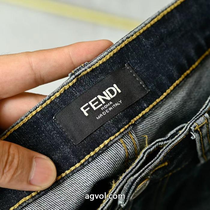 ブランド 激安FENDI着心地よい 心惹かれるスタイル 最安セールジーンズ_0_4