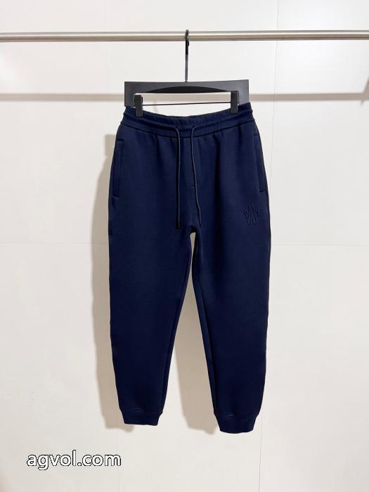 着心地の良い 実用性 注文殺到MONCLERコピー 商品 販売セット_0_0