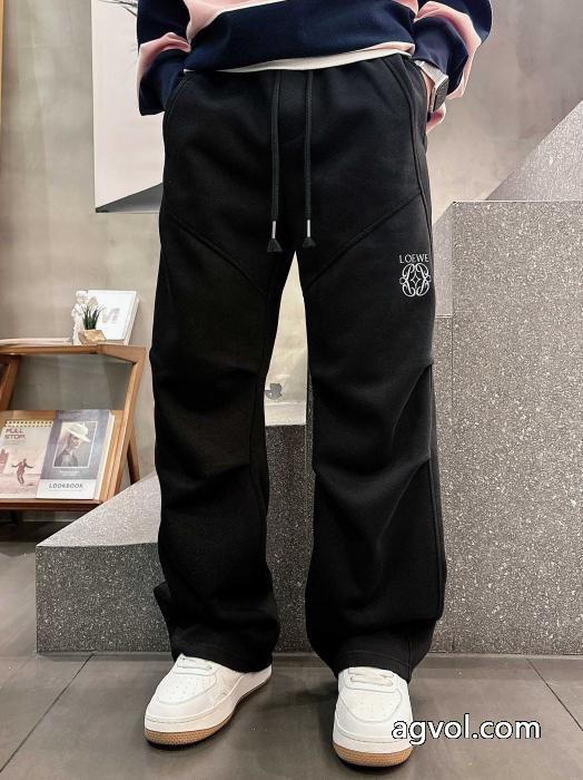 偽 ブランド限定入荷 爽快感が絶妙にマッチ SALE多色ロエベスラックス_0_0