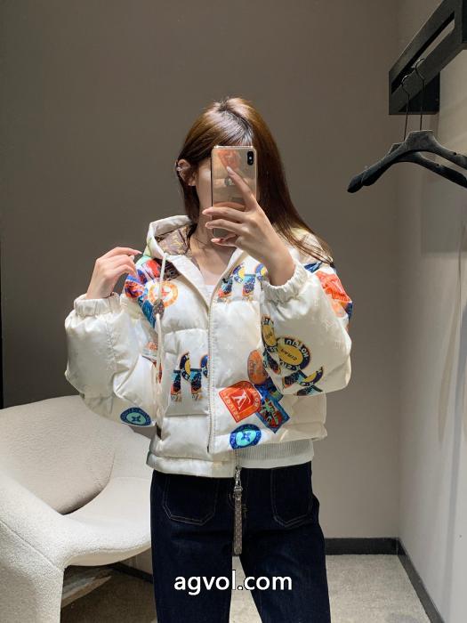 ダウンジャケット良好品 国内発機能的 2025年流行ブランド コピー 専門店LOUIS VUITTON_0_4