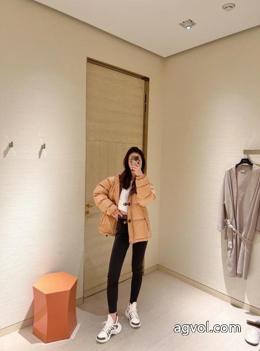 人気沸騰なアイテム 高級感のあるデザイン ギフトラッピングOKブランド スーパー コピー 優良店ダウンジャケットLOUIS VUITTON_0_3