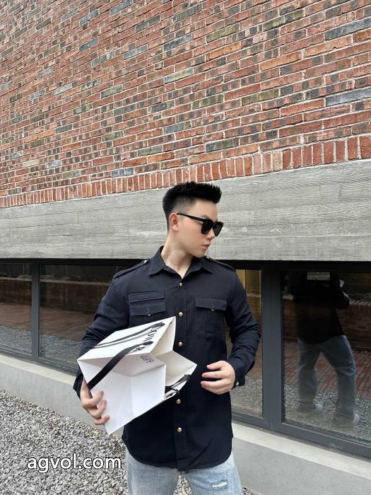 風合いが出る 今年売れた人気のスタイル 定番モデルコートスーパー コピーCELINE_0_1
