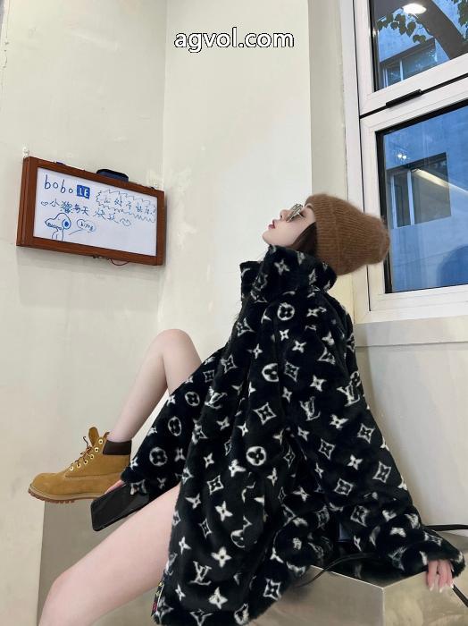 LOUIS VUITTONコピー ブランドコートお洒落 上品保証 国内即納_1_2