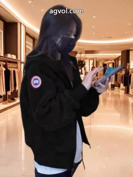ジャケット完売間近 2025最安値！ 根強い人気定番商品激安 通販 専門店Canada Goose_0_1