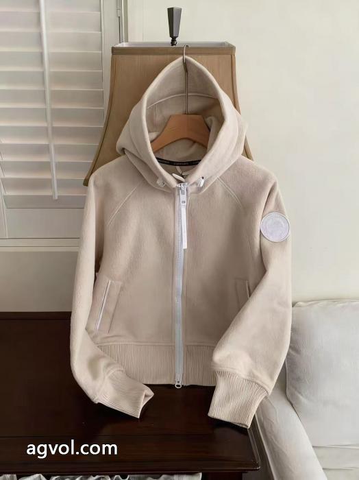 ジャケット完売間近 2025最安値！ 根強い人気定番商品激安 通販 専門店Canada Goose_0_3