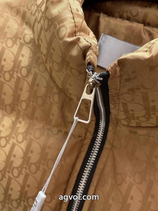 ブランド 品 コピー最安価格新品 財布 スーパーコピー 通販 2025年冬 オススメ新作DIOR綿入れの服_0_2