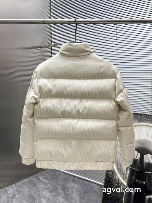 ブランド 品 コピー最安価格新品 財布 スーパーコピー 通販 2025年冬 オススメ新作DIOR綿入れの服_0_4