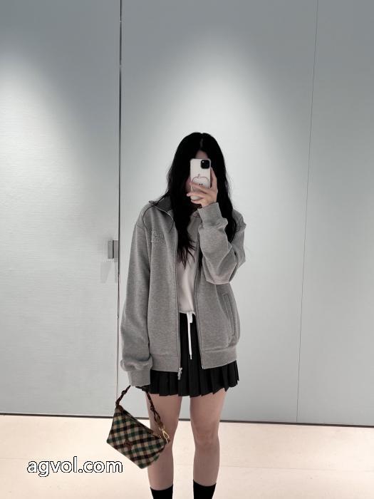 MIUMIUコピー ブランド 優良コート耐久性に優れ 2025SS人気ブランド新作アイテム 最新作期間限定セール_0_0