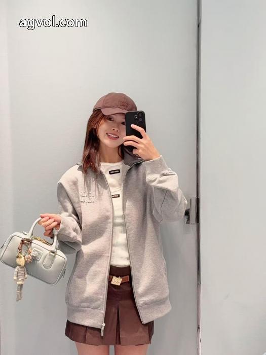 MIUMIUコピー ブランド 優良コート耐久性に優れ 2025SS人気ブランド新作アイテム 最新作期間限定セール_0_4