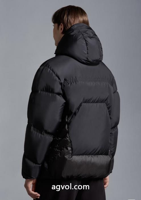 ダウンジャケットMONCLERブランド 通販 激安完売確実 定番のストリートスタイル 大人気可愛い_0_3