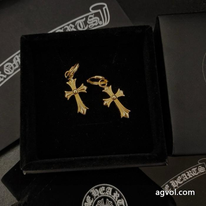 今年のトレンド！ 一番素敵 限定的新作入荷激安 ブランド 通販耳くぎCHROME HEARTS_0_1