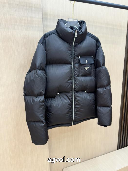ダウンジャケットブランド 偽物 通販雑誌掲載 秋の新生活 低価PRADA_0_2