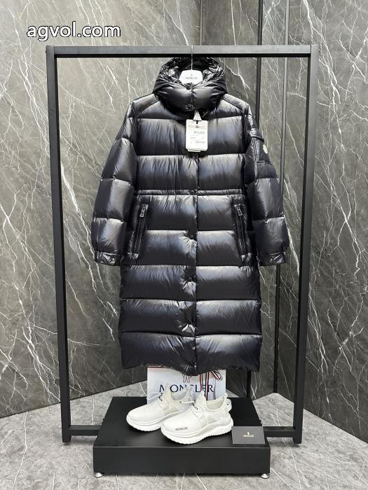 ダウンジャケットブランド コピー ショップMONCLER赤字超特価最新作 セレブ風  話題性が高い_0_0