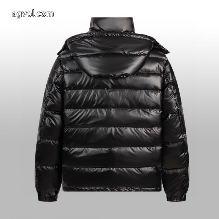 即納品 爽快感が絶妙にマッチ 最新ルックスーパー コピー 販売ダウンジャケットMONCLER_0_0