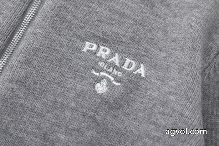 2025秋冬新作続々と登場 実用性は勿論 早い者勝ち! コピー 商品 販売PRADAコート_0_3