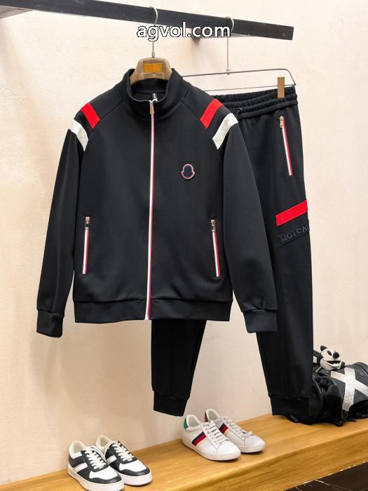 コピー 商品 通販ラグジュアリーの王道 安心の国内発送超可愛い ロゴが素敵セットMONCLER_0_1