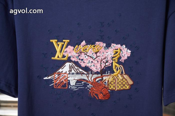 大胆なスリット上品 評価の高い 雑誌掲載アイテム LOUIS VUITTON半袖Tシャツスーパー コピー メンズ_0_2