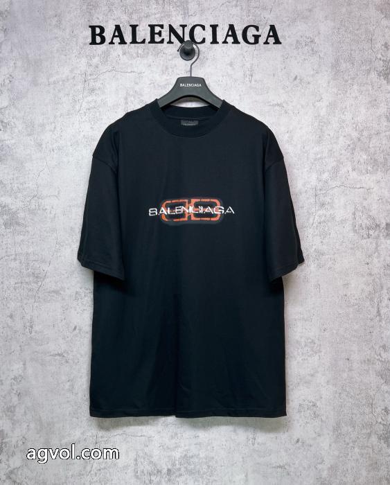 バレンシアガ2025即旬な装いに 今季話題の一級品 選べる極上偽物 ブランド半袖Tシャツ_0_0
