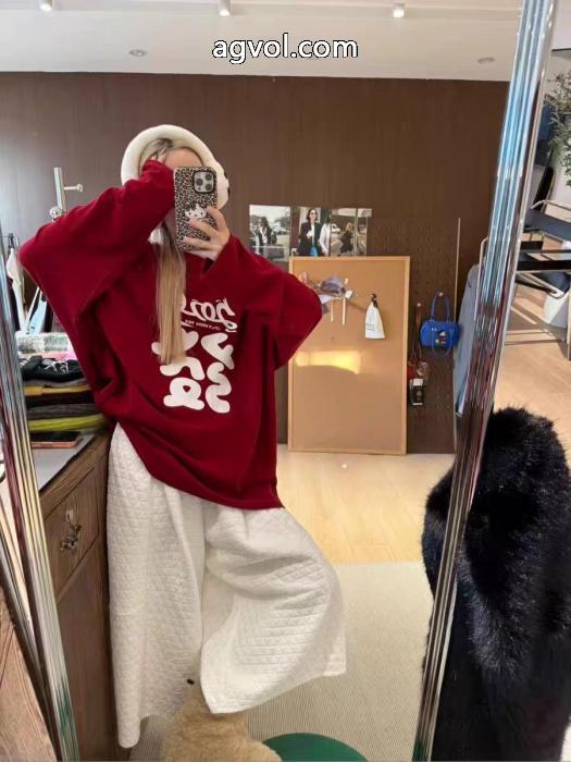 ブランド 通販店ロエベ長袖Tシャツ格好いい 速達EMS便 話題沸騰_0_0