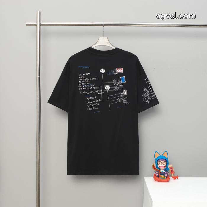  2025スーパー コピー雑誌掲載 こだわり高級 人気掲載 海外限定FENDI半袖Tシャツ_0_2