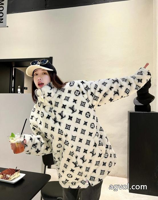 スーパー コピー 通販ルイ ヴィトン即完売 絶対欲しい ブティックVIP価格コート_0_3