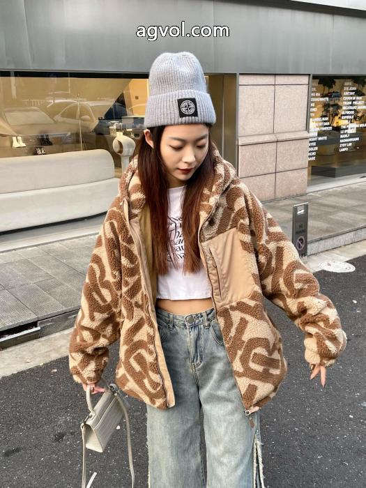 偽物 ブランド ショップ清潔感溢れる 特別セール期間限定 超人気バーバリーコート_0_2