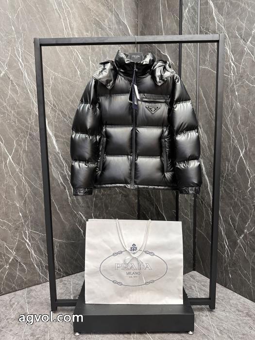 スーパー コピー定番の魅力 国内在庫あり お買い得大人気ダウンジャケットPRADA_0_1