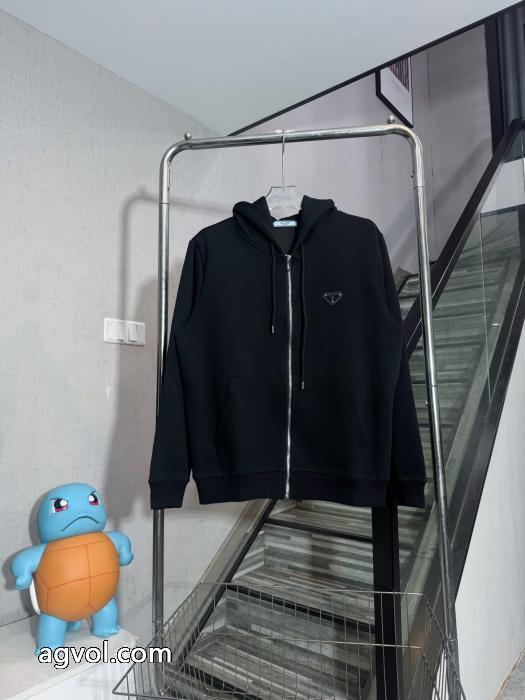 コピー 品 販売PRADA大注目！ 今年流行りの新作アイテム HOT格安人気アイテムコート_0_3