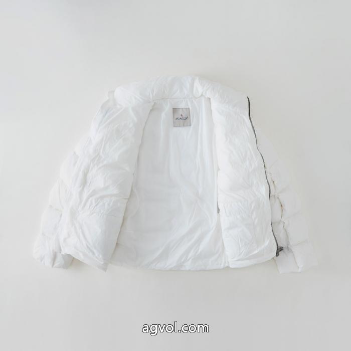  2026ブランドスーパーコピーダウンジャケット今年新作登場 魅力的な SALE!MONCLER_0_6