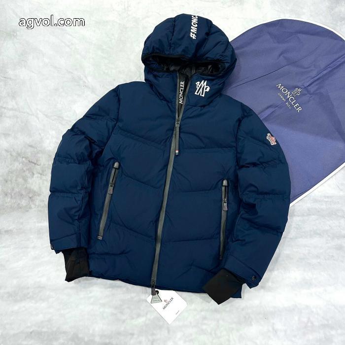 ダウンジャケットブランド コピー 販売 店お得セール カラーリング素敵な 売切必至MONCLER_0_0