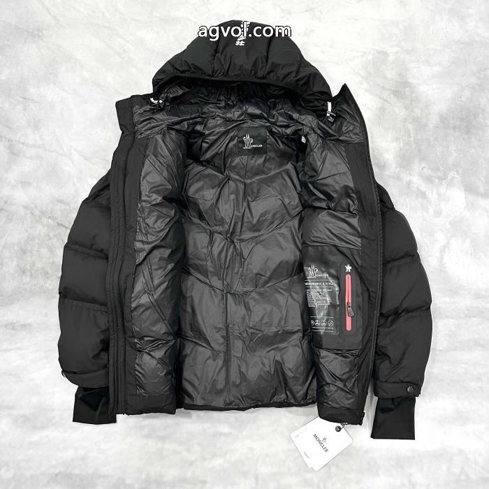 ダウンジャケットブランド コピー 販売 店お得セール カラーリング素敵な 売切必至MONCLER_0_3