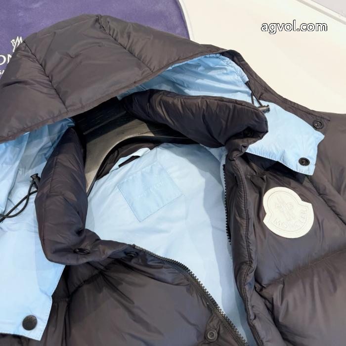 芸能人愛用 手頃価格でオシャレ 海外大人気コピー ブランド 販売ダウンジャケットMONCLER_0_4