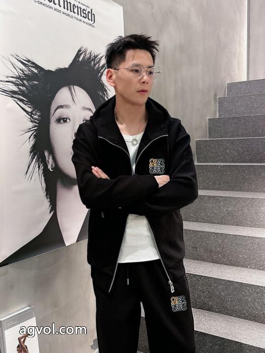 セット防寒性に優れた カラー豊富 スタイリッシュな印象LOEWE偽物 通販_0_3