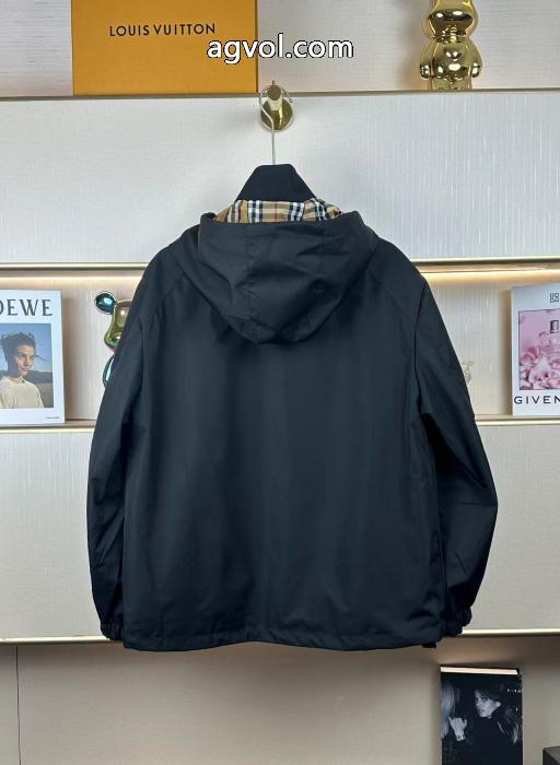 モダンな印象 手頃価格でオシャレ 数量限定大得価BURBERRY激安 ブランドコート_0_1