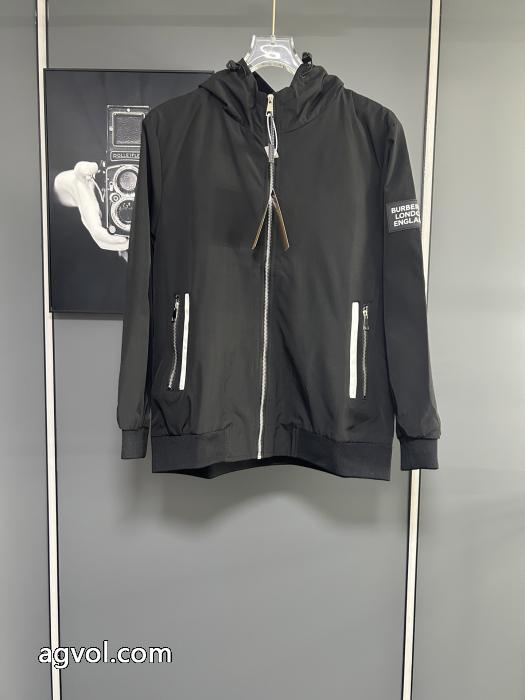 BURBERRY人気高いアイテム 冬に必須の定番アイテム 流行りブランド 通販コート_0_2
