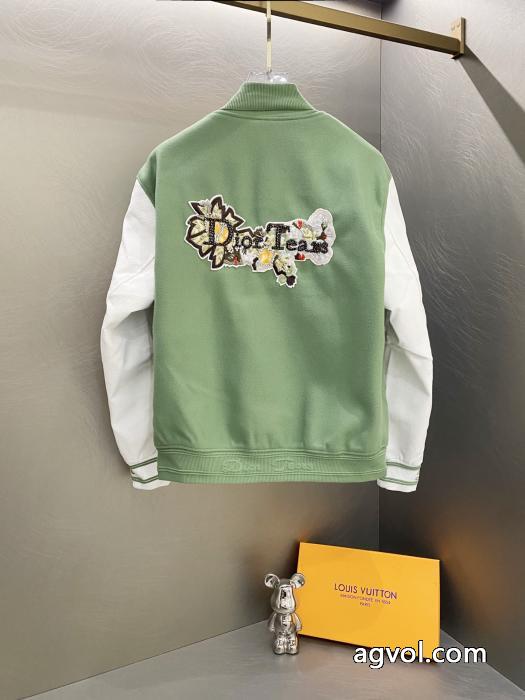 ブランド コピー ショップ26流行り 入荷！ 最新で一目惚れDIORコート_0_2