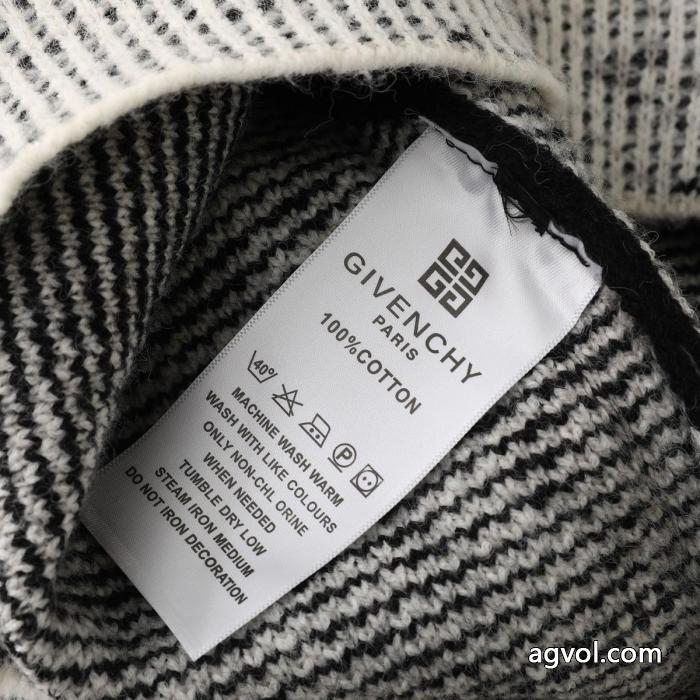 GIVENCHYセーター大人な印象が溢れ出る 今からの季節にピッタリ！  2026定番新作スーパー コピー 通販 優良_0_0