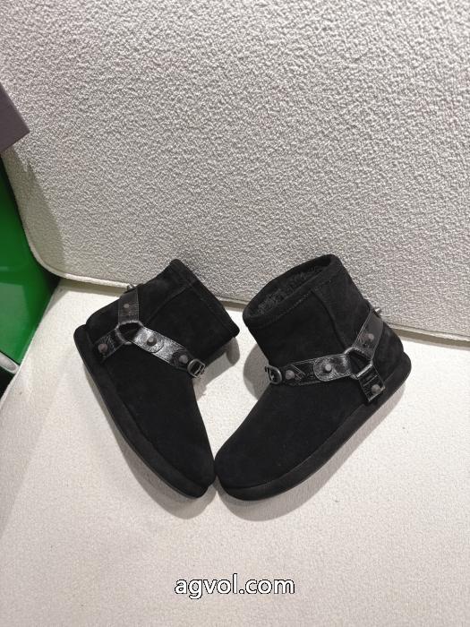 驚きの破格値爆買い 高い品質を誇る 周りの視線を圧倒する新作ブーツbalenciaga偽 ブランド 購入._0_4