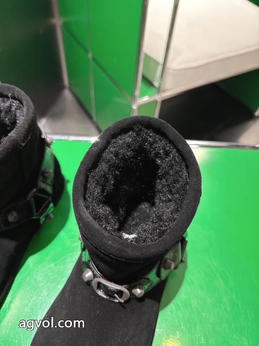 驚きの破格値爆買い 高い品質を誇る 周りの視線を圧倒する新作ブーツbalenciaga偽 ブランド 購入._0_6