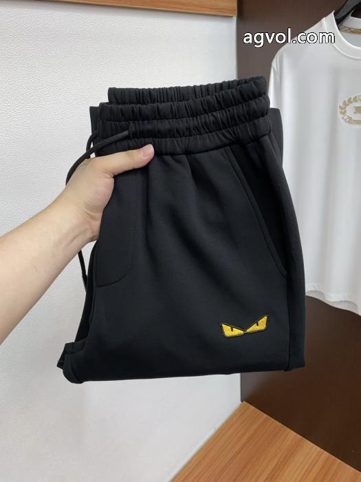 &nbsp;&nbsp;&nbsp;&nbsp;スラックス甘過ぎず大人な印象に 最前線2026 冬の涼しい人気新作激安 通販 専門店FENDI._0_0